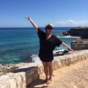 Meet your Posher, Myra